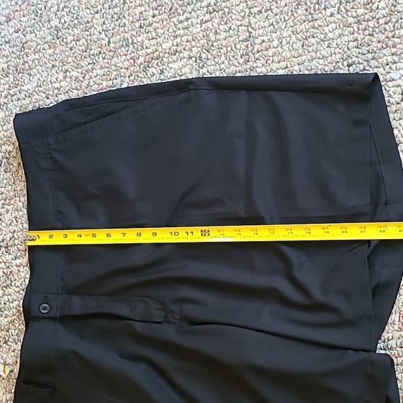 NIKE BRAND MENS BIG & TALL BLACK GOLF SHORTS SIZE 50 - Picture 10 of 13